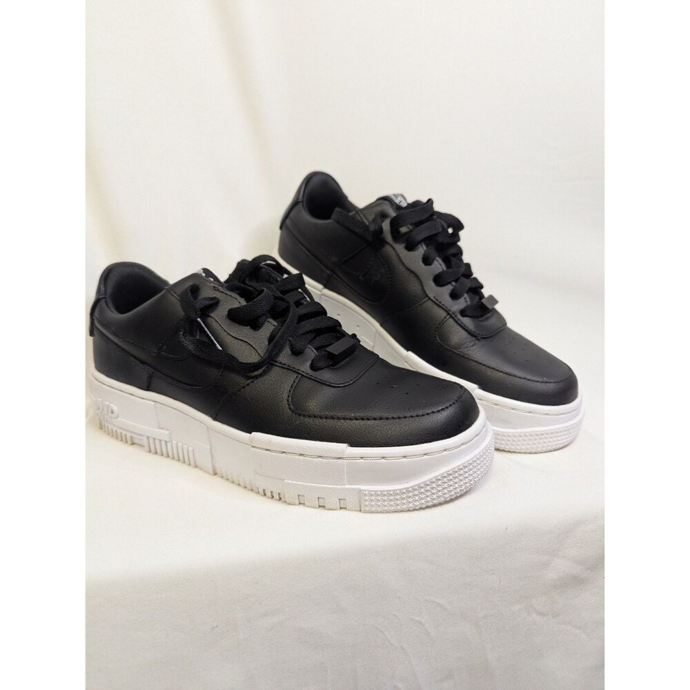 Nike Air Force 1 Low Black/White Women’s Size 8 — Classic Leather Sneaker EUC